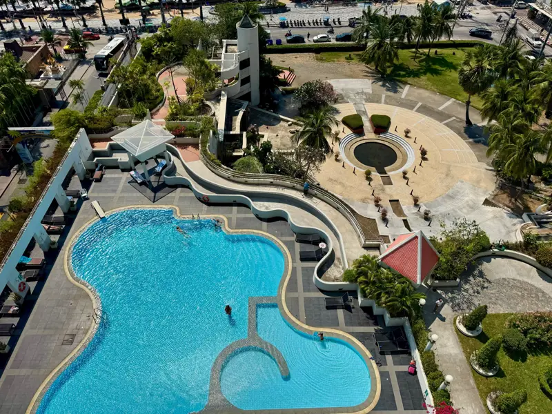 Jomtien Plaza Condo for Rent on Jomtien Beach