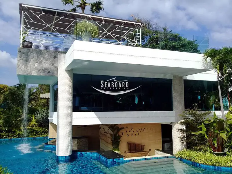The Palm Condominium Exterior