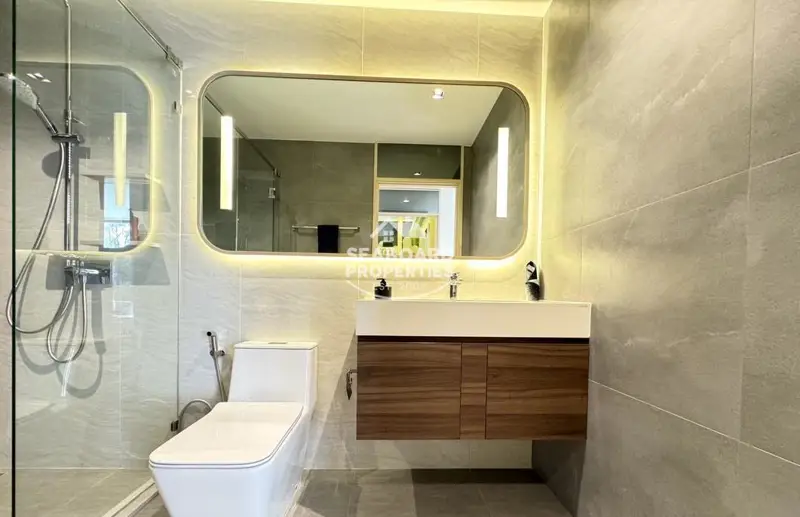 Skypark Lucean Jomtien Luxury Bathroom Vanity and Premium Fixtures