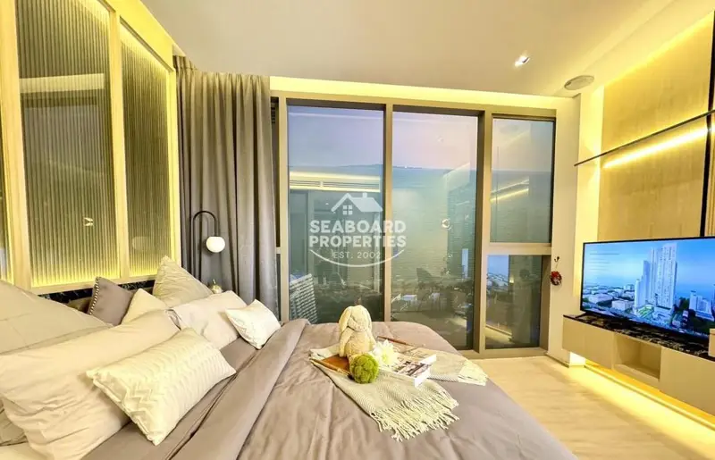 Skypark Lucean Jomtien Refined Master Bedroom Retreat with Direct Views