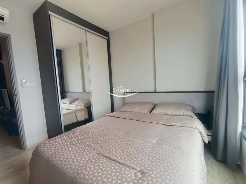 Cozy and relaxing bedroom