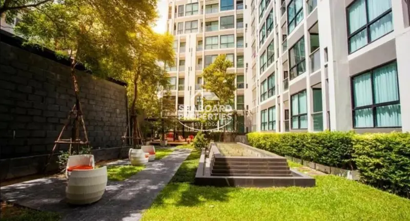 The Chezz Condominium Central Pattaya Tropical Garden Surrounding Low Rise Building