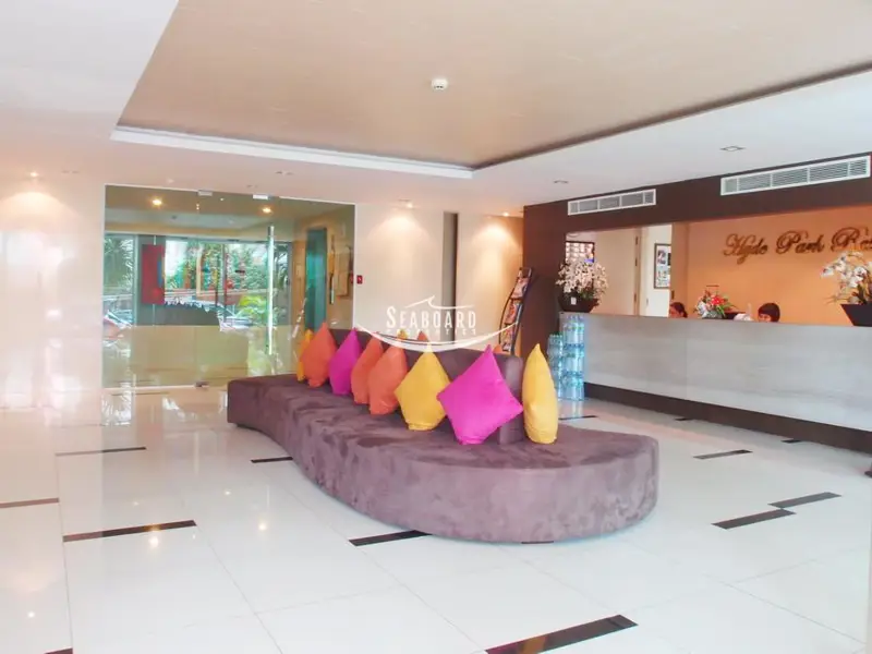 Lobby Hyde Park 2 Condo Pattaya