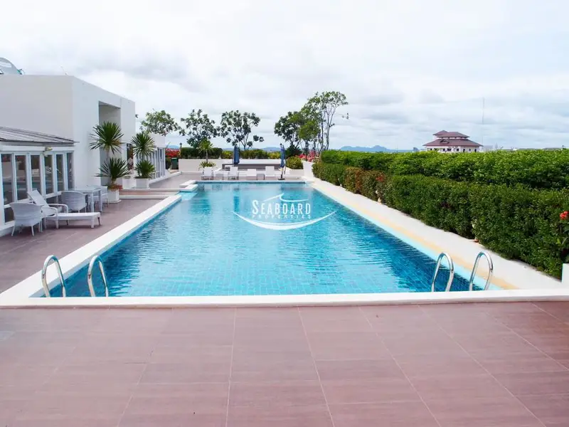 Hyde Park Residence 2 Pool