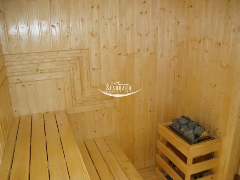 Hyde Park Condo Sauna