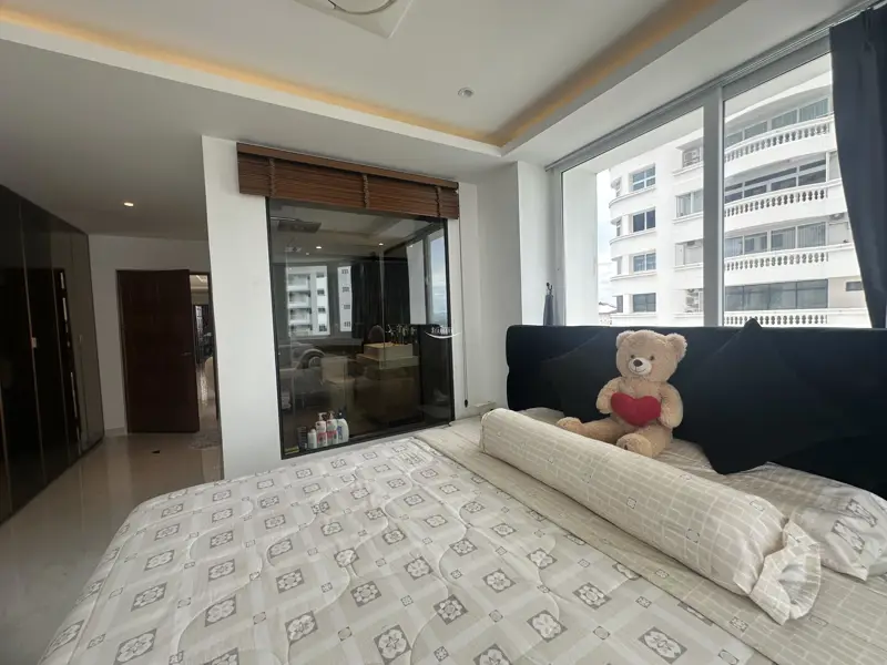 Jomtien Complex Condo Sale