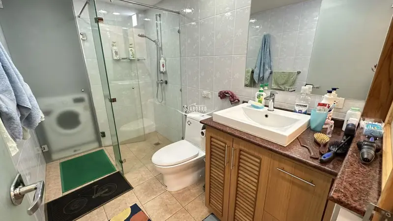 Jomtien Plaza Condotel Beachfront 