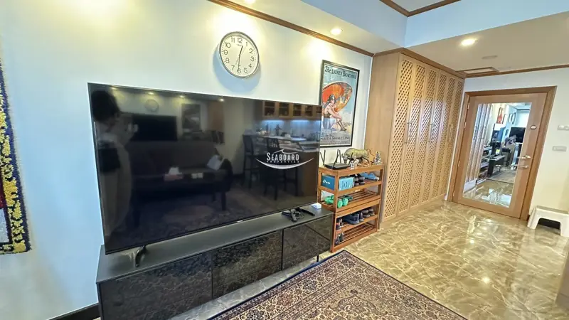 Jomtien Plaza Condotel Beachfront 