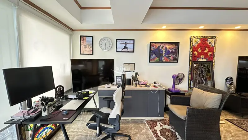 Modern Living room with sea views inJomtien Plaza Condotel Beachfront 