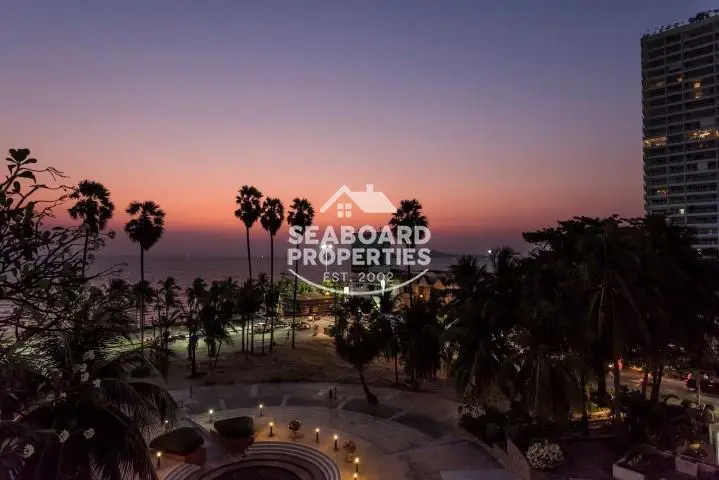 Jomtien Plaza Condotel - Sunset View Over Jomtien Coastal Horizon