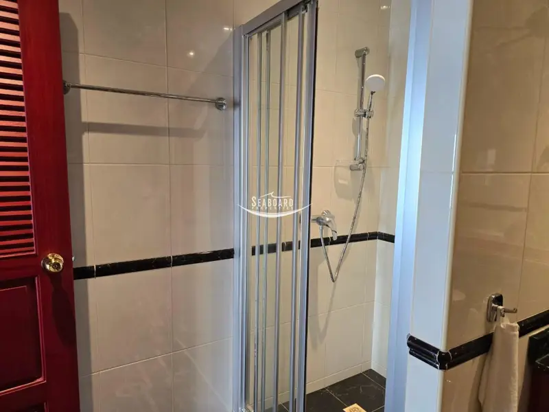 Nice bathroom in View Talay Condo 7