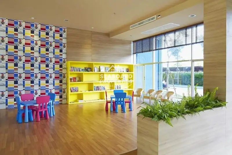 Lumpini Park Beach Condominium Jomtien - Children Playroom & Family Area