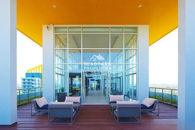 Lumpini Park Beach Jomtien High-Ceiling Clubhouse & Lounge Building