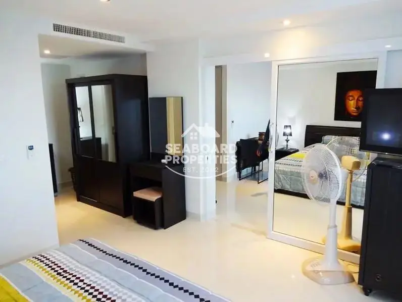 Novana Residence Pattaya Bedroom Storage & Dressing Table Mirror