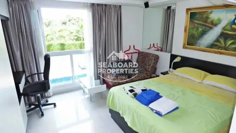 Novana Residence Pattaya Studio Bed Area & Seating Corner