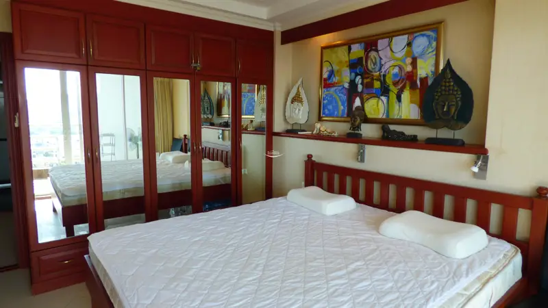 Master bedroom with Sea View