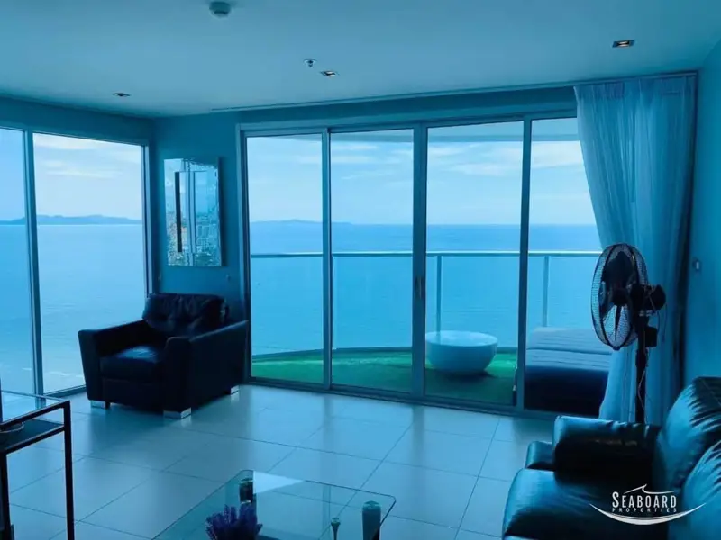 Sands Condominium for sale on Dongtan Beach, Pratumnak hill