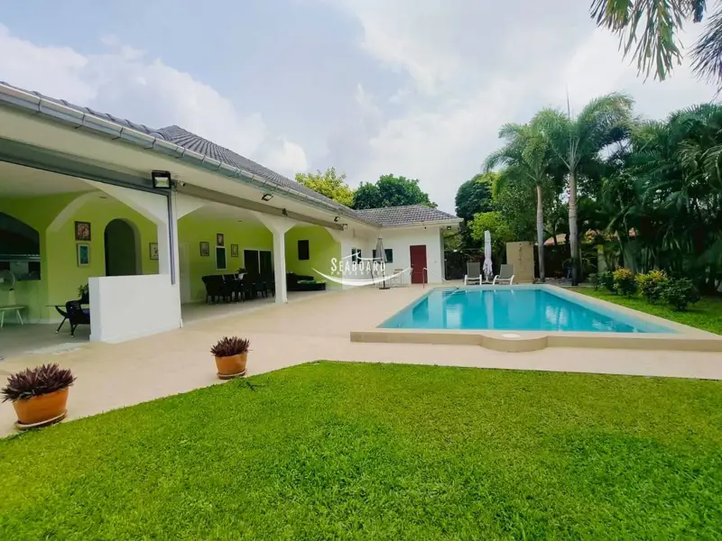 Pristine Private Pool & Lush Tropical Surroundings