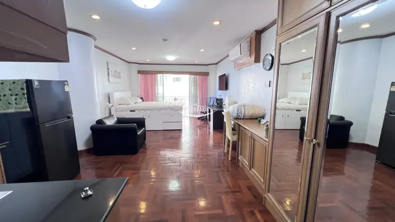 Park Beach Condominium For Rent  in Wongamat Beach