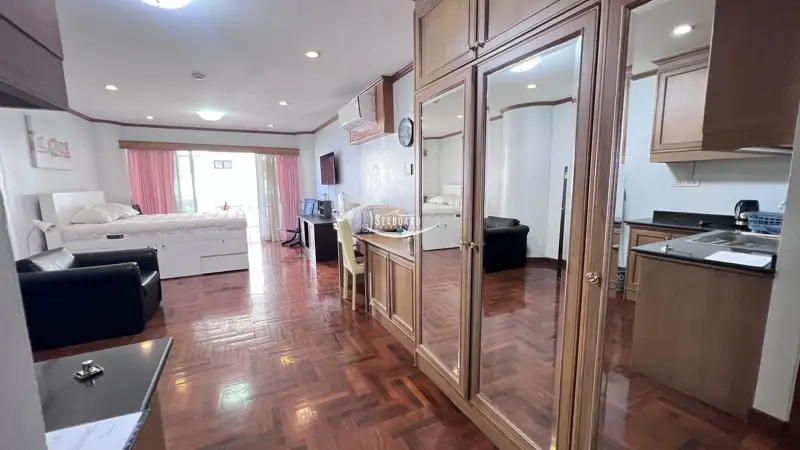 Park Beach Condominium For Rent  in Wongamat Beach