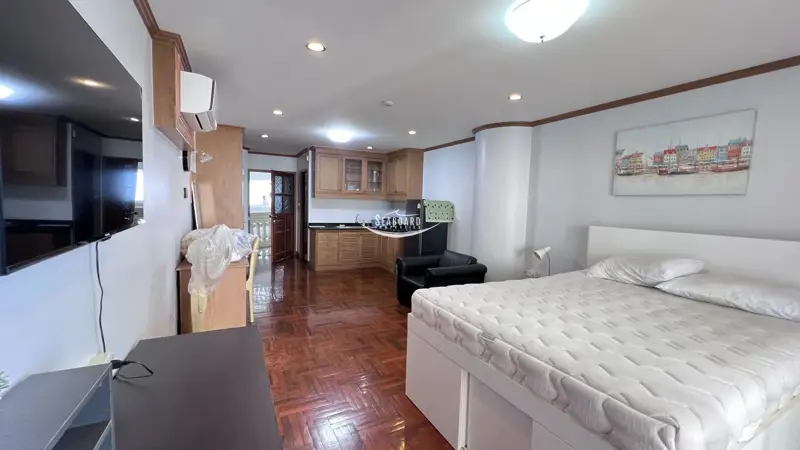 Park Beach Condominium For Rent  in Wongamat Beach