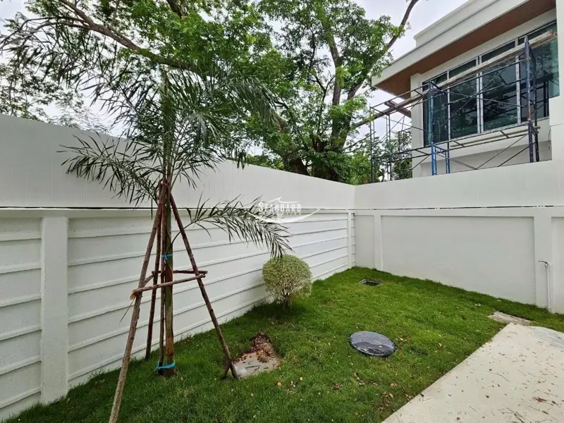 Pattaya-PooL-Villa-House-For-Sale-Jomtien 
