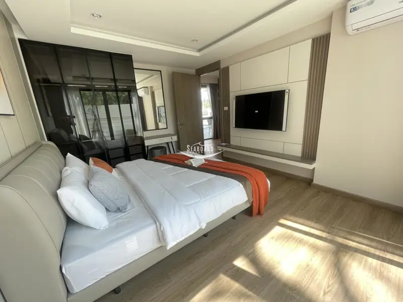 PooL  Villa  House  For  Sale in Jomtien 