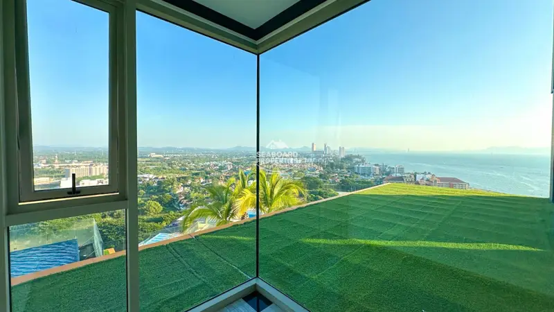 The Riviera Monaco Na Jomtien Glass Balcony Corner & Sunset View