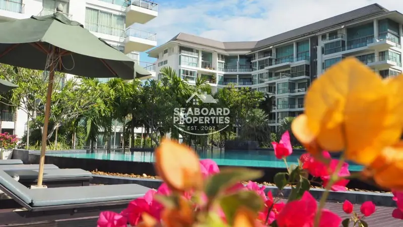 The Sanctuary Wongamat Condominium Tropical Garden & Lagoon Pool