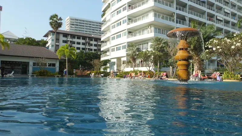 View Talay 7 Condo swimming pool