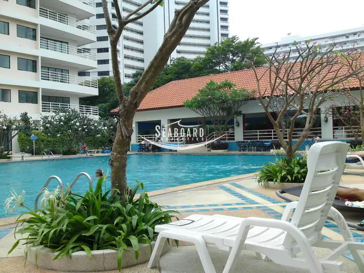 Swimming pool View Talay 5 Condo
