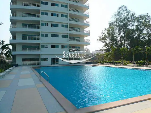 swimming Pool View Talay 6 Condo Pattaya