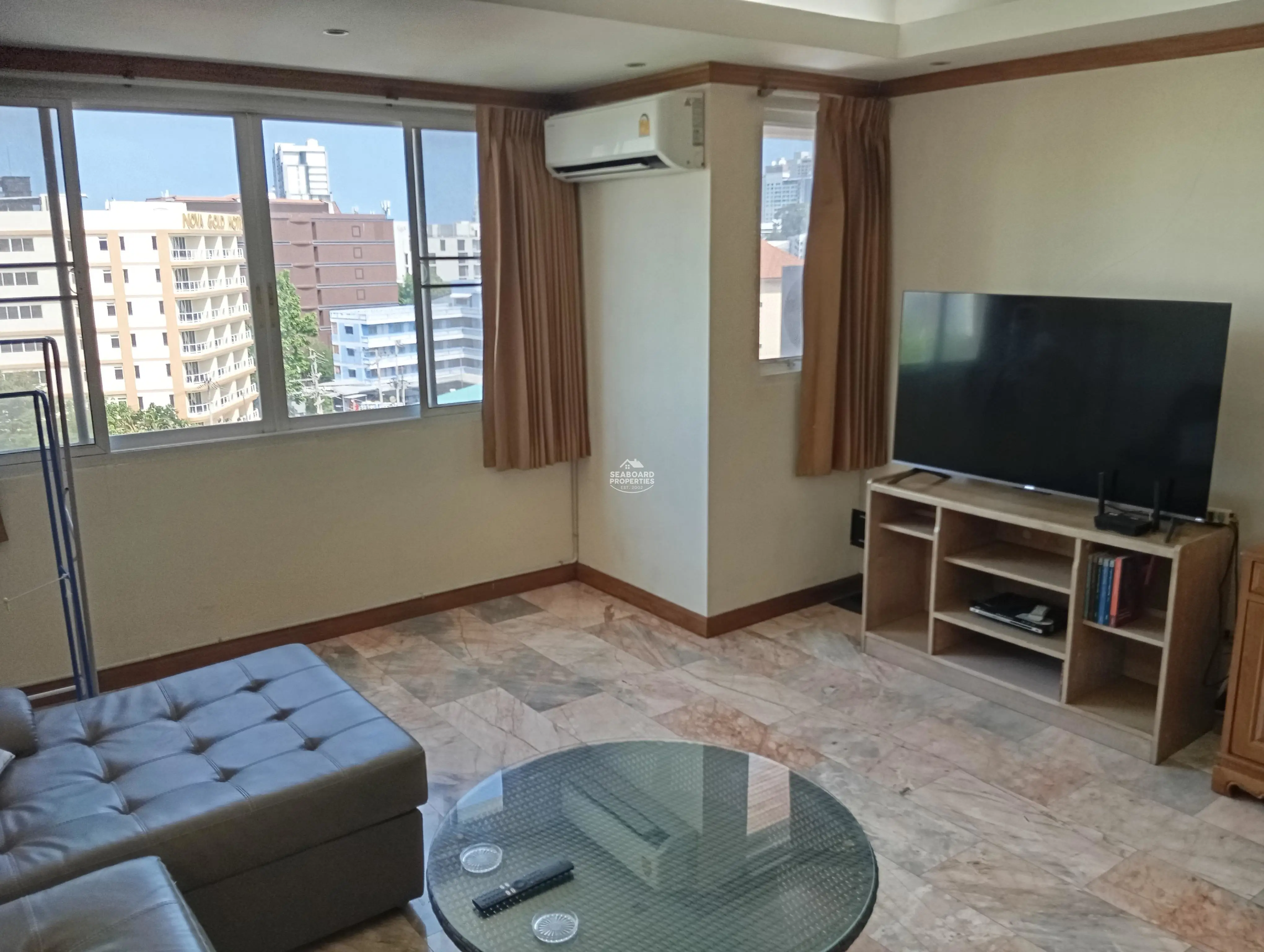 Nova Atrium Condominium Seating Area