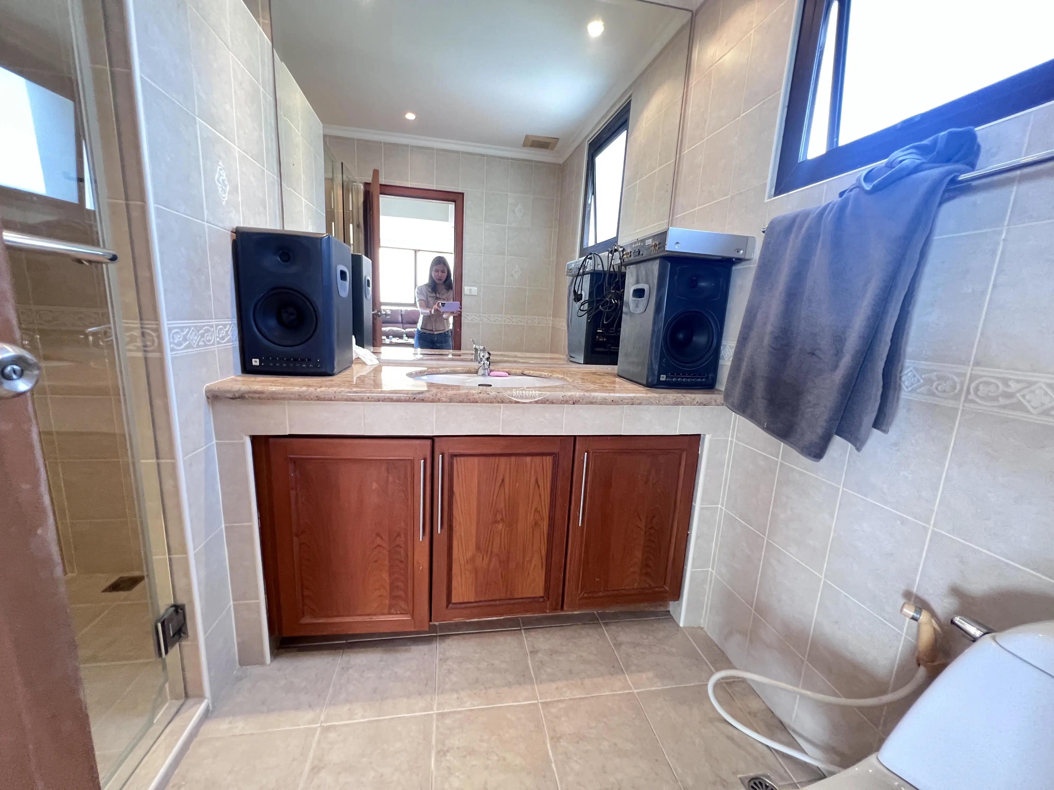 Jomtien Plaza Condo for Sale on Jomtien Beach