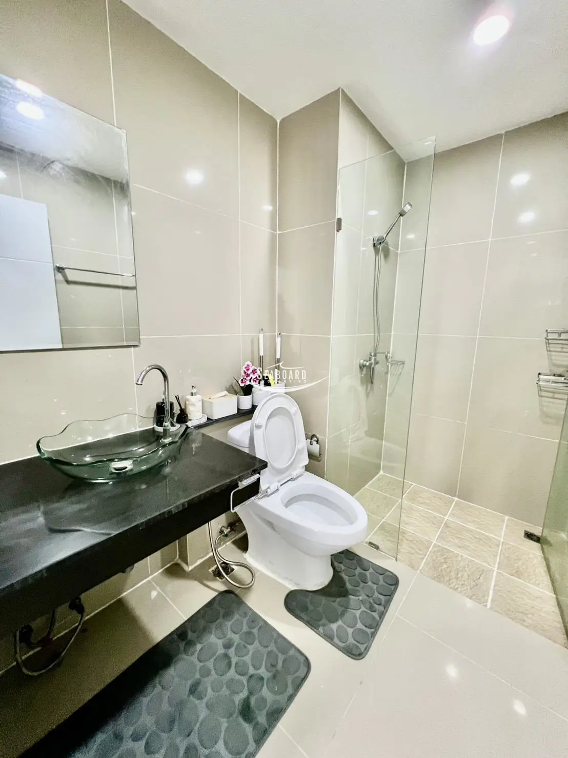 The Twin Tower Condominium for rent in Jomtien 