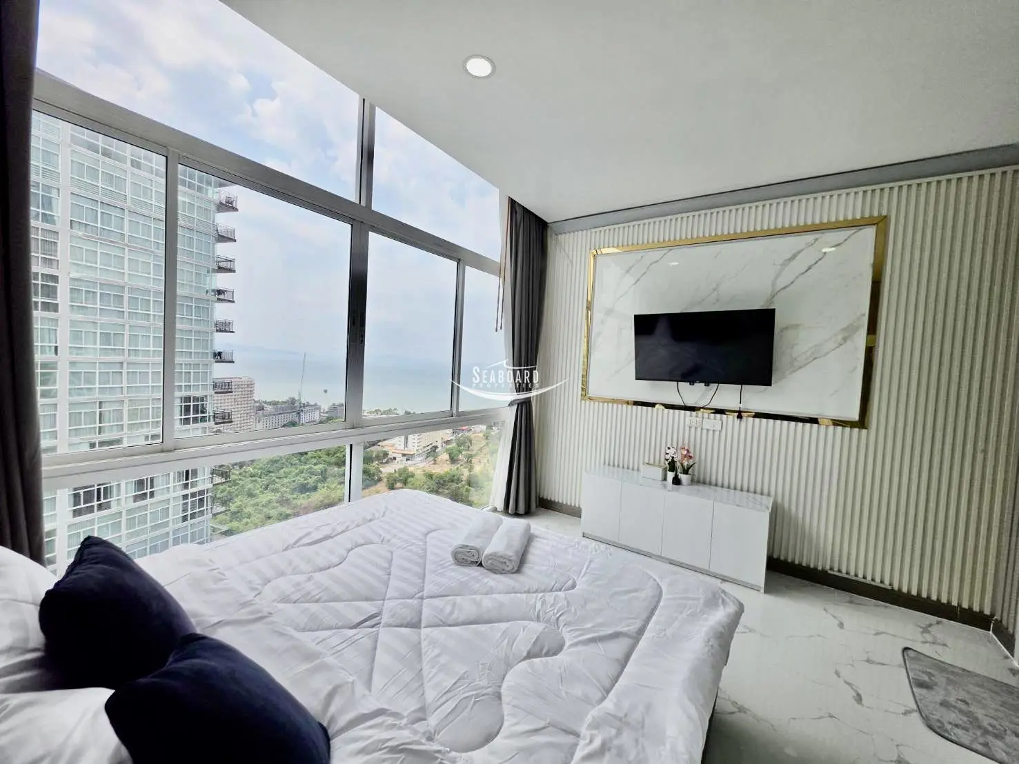 The Twin Tower Condominium for rent in Jomtien 