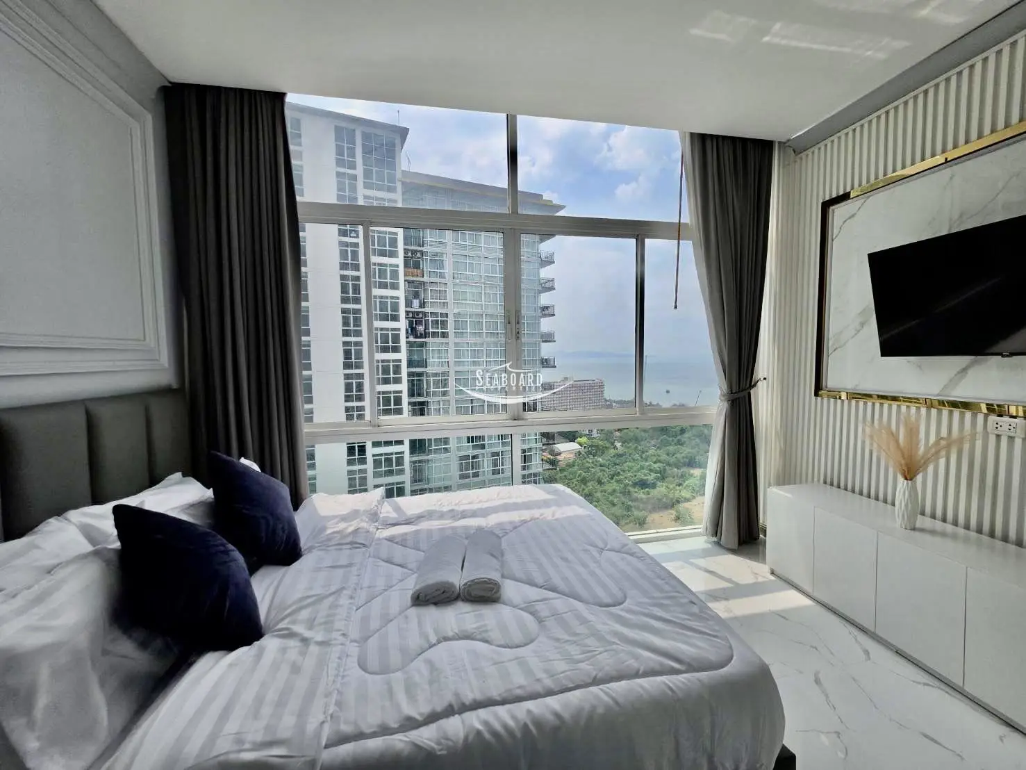 The Twin Tower Condominium for rent in Jomtien 