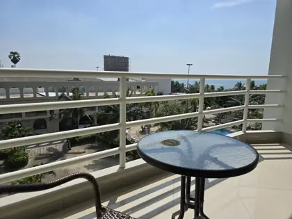 View Talay Condo 7 communal swimming pool
