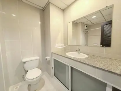 (Clean and well-organized bathroom setup