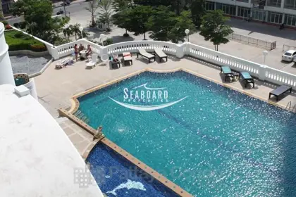 Jomtien Complex Condo Swimming pool