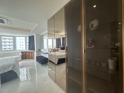 Jomtien Complex Condo Sale