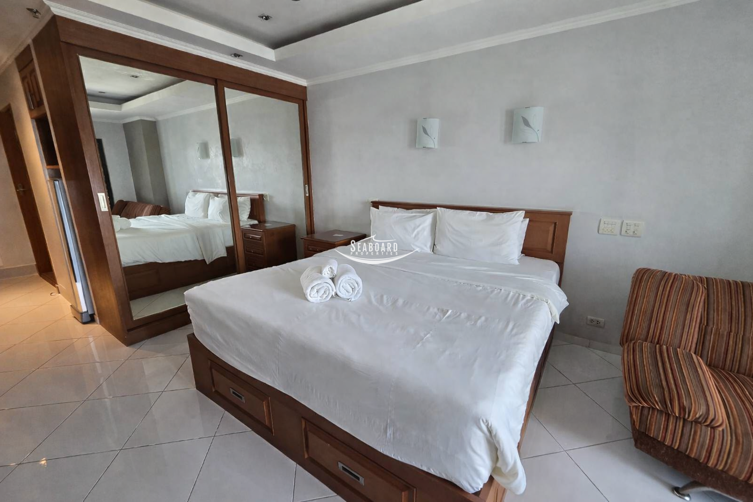 Spacious Living Area at Viewtalay 6
