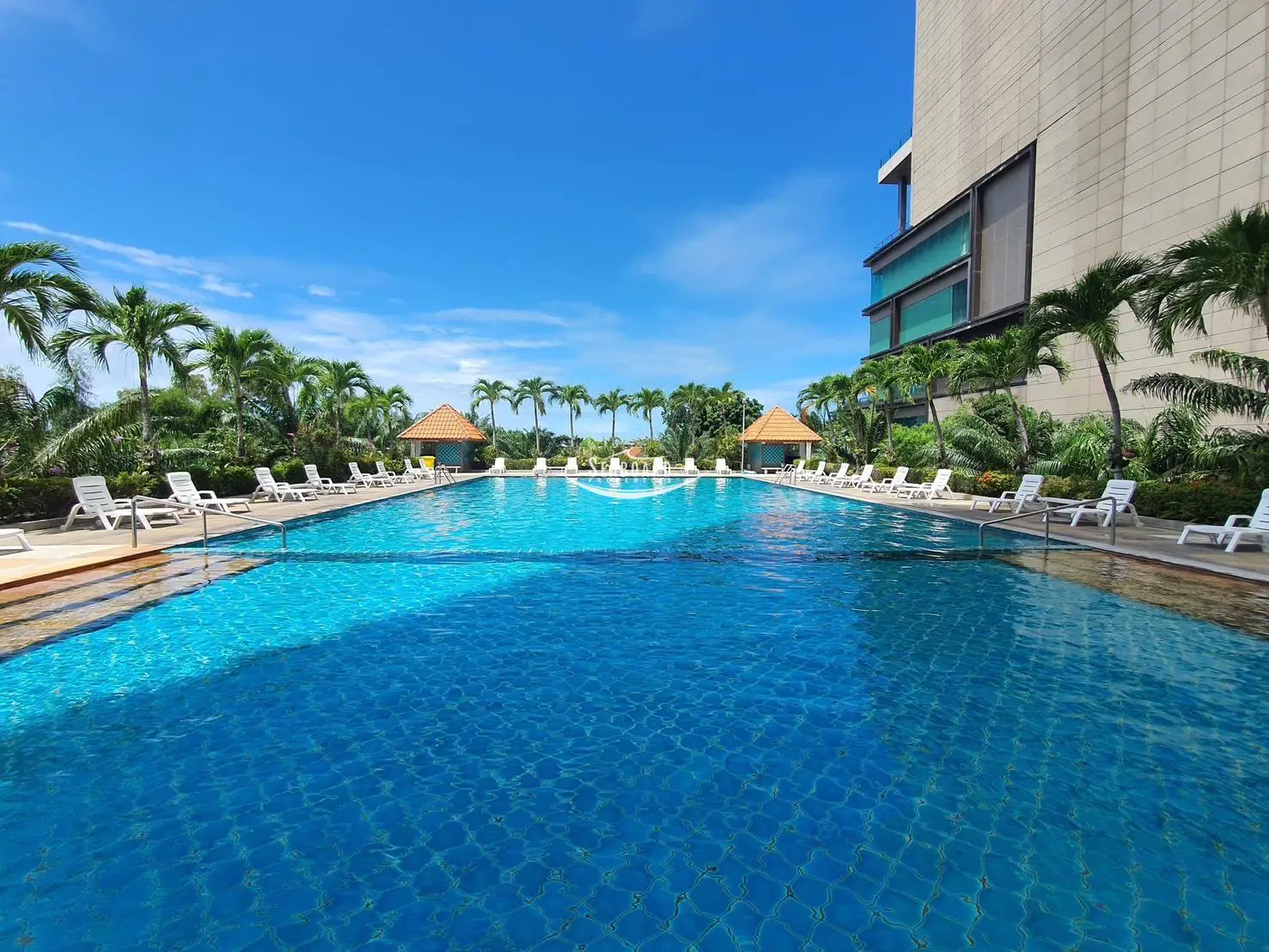 swimming pool viewtalay 6
