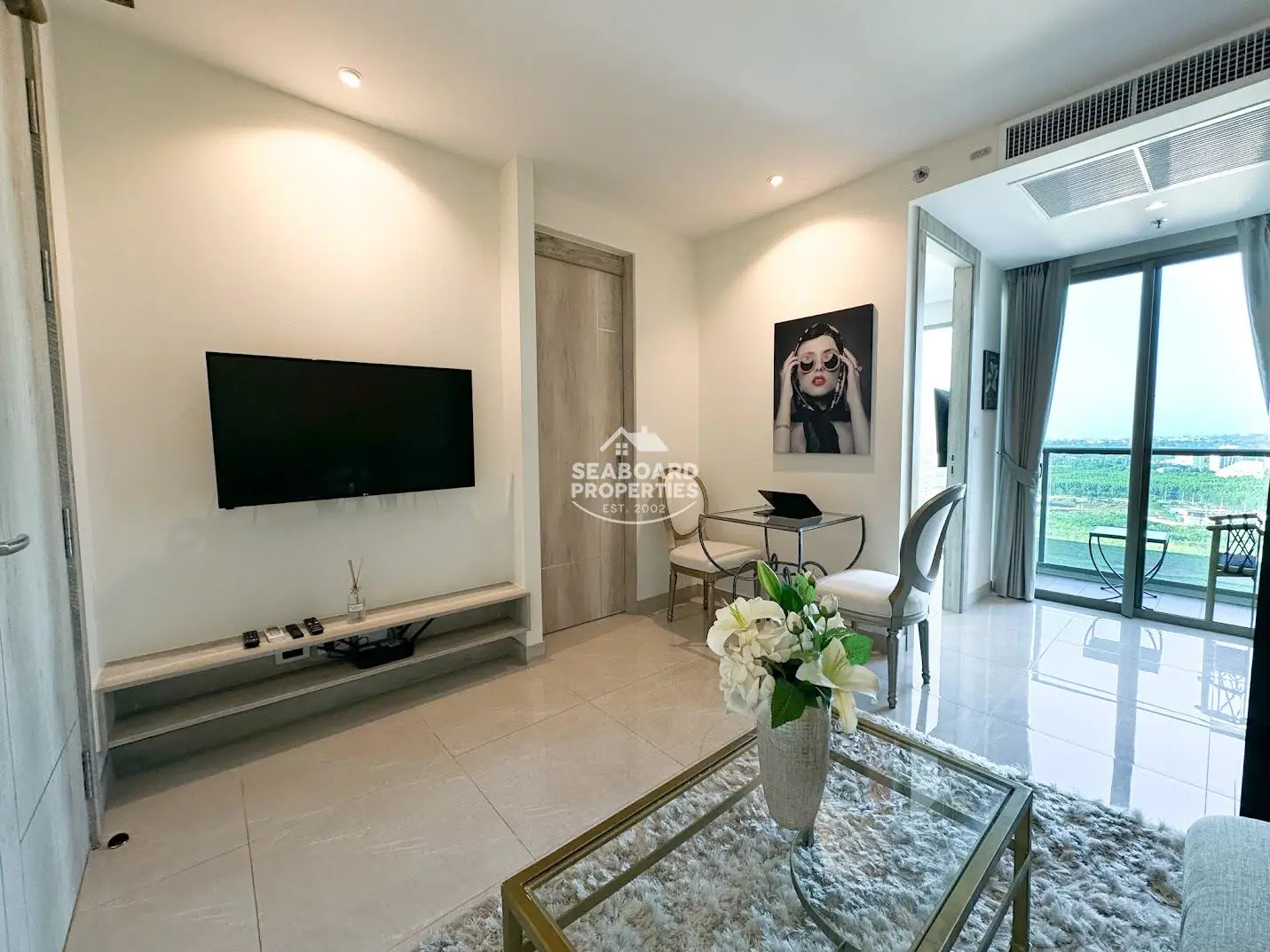 The Riviera Monaco Na Jomtien Living Area & TV Wall Set