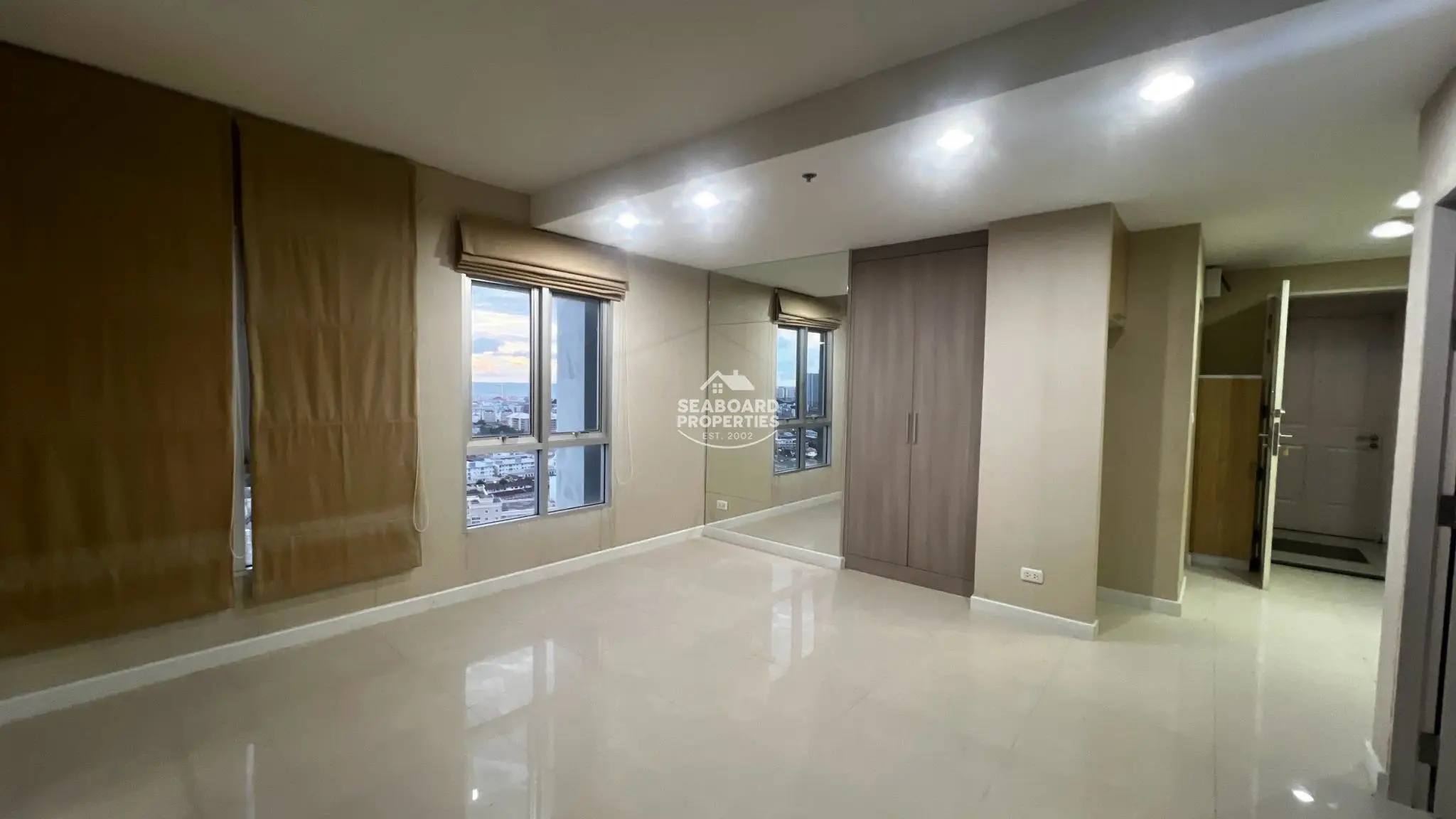 Unicca Condominium Interior Hallway and Foyer Area