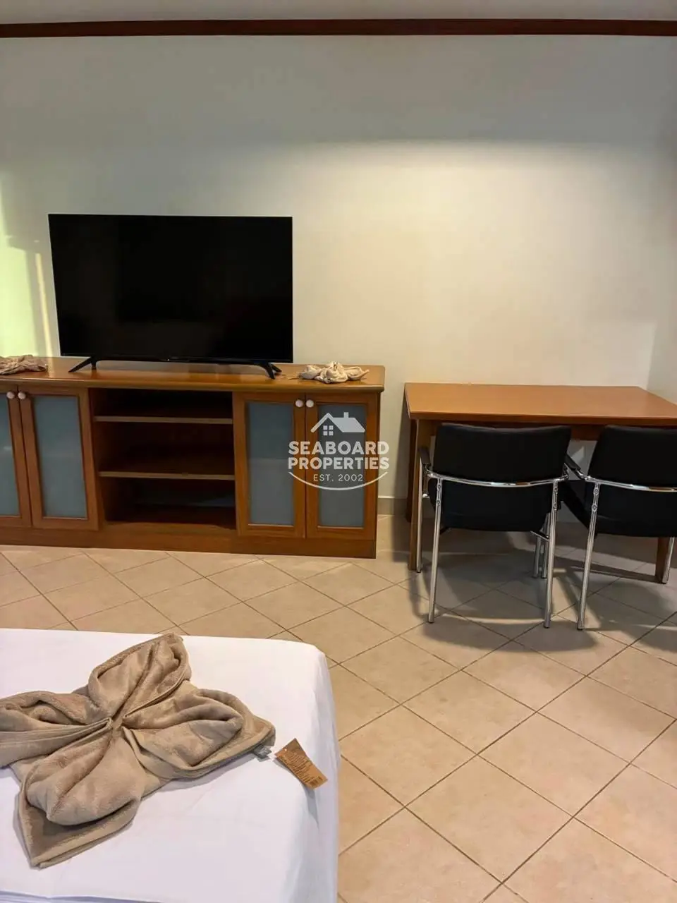 View Talay 2 Condominium - Living Area with TV & Work Desk