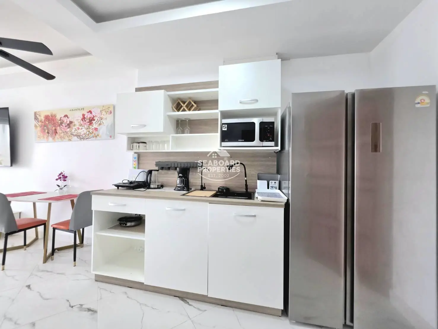 View Talay 5 Condominium Kitchen Area