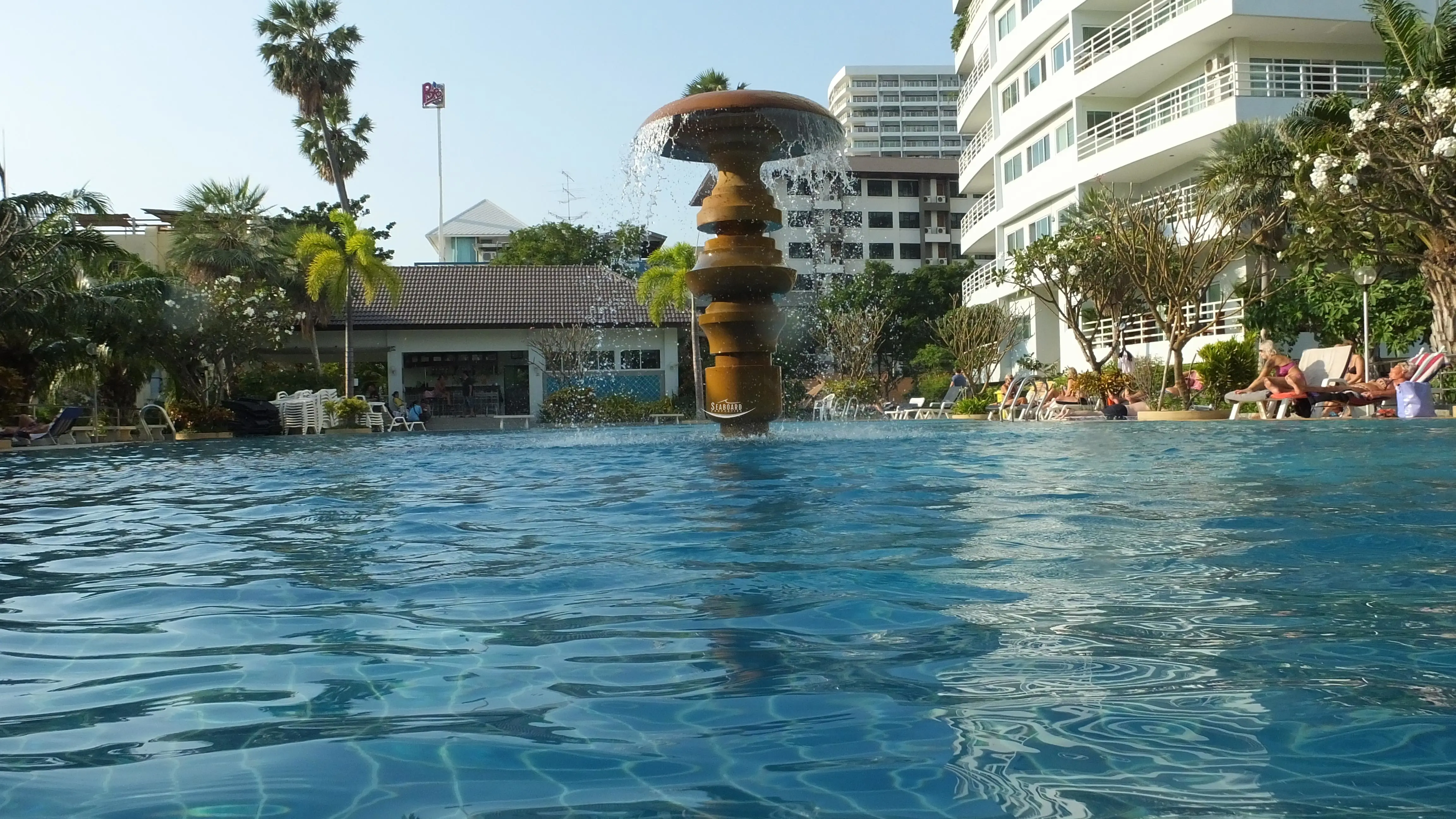 Swimming Pool of View Talay7 Condominium Jomtien Beach