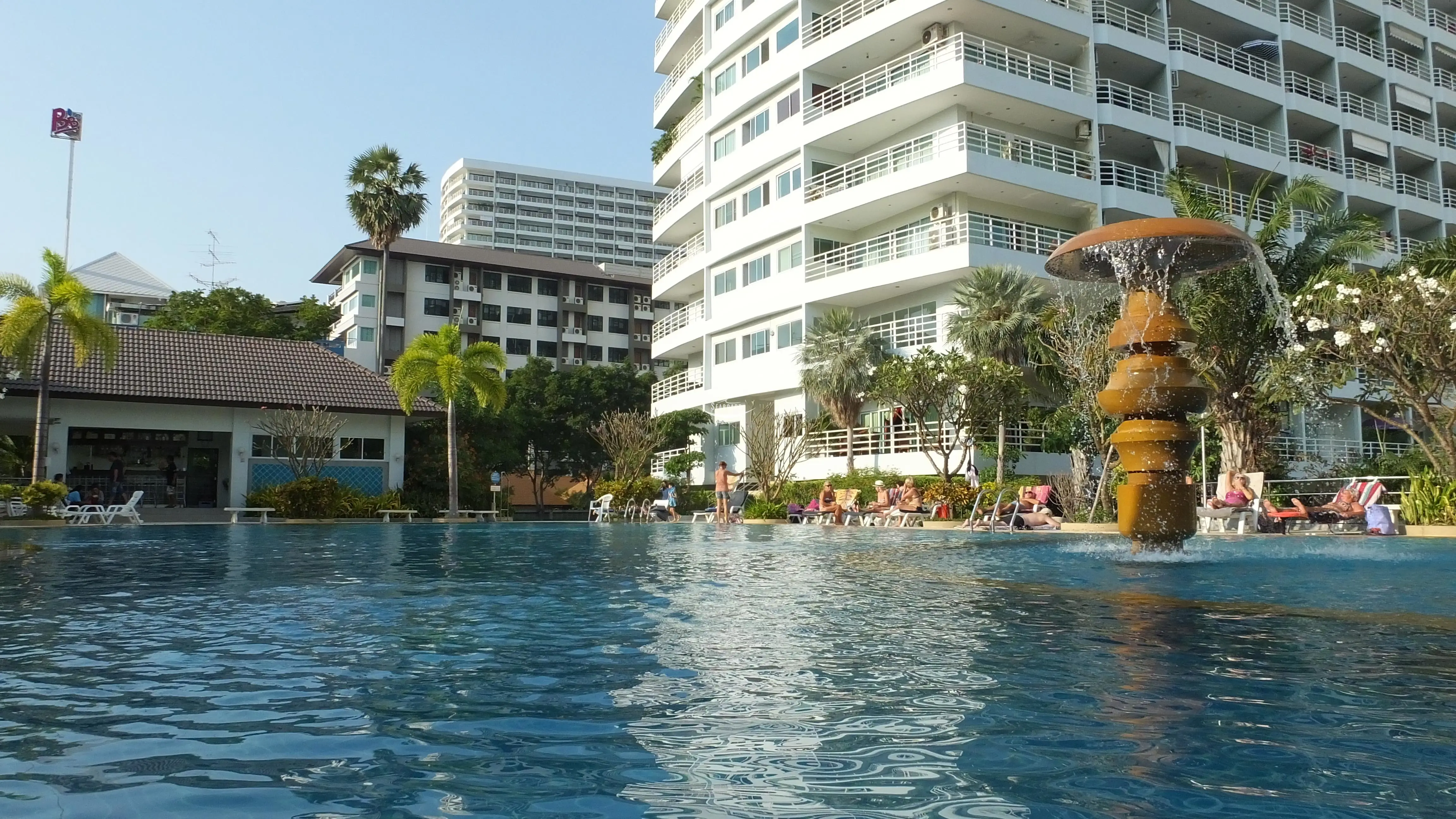 Jomtien Beach Pattaya View Talay 7 Condominium pool