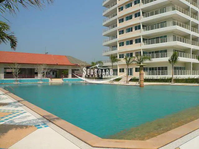 View Talay 5 C Condo largepool